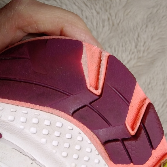 Saucony Womens Zealot Iso 2 Running Shoe - Picture 13 of 13